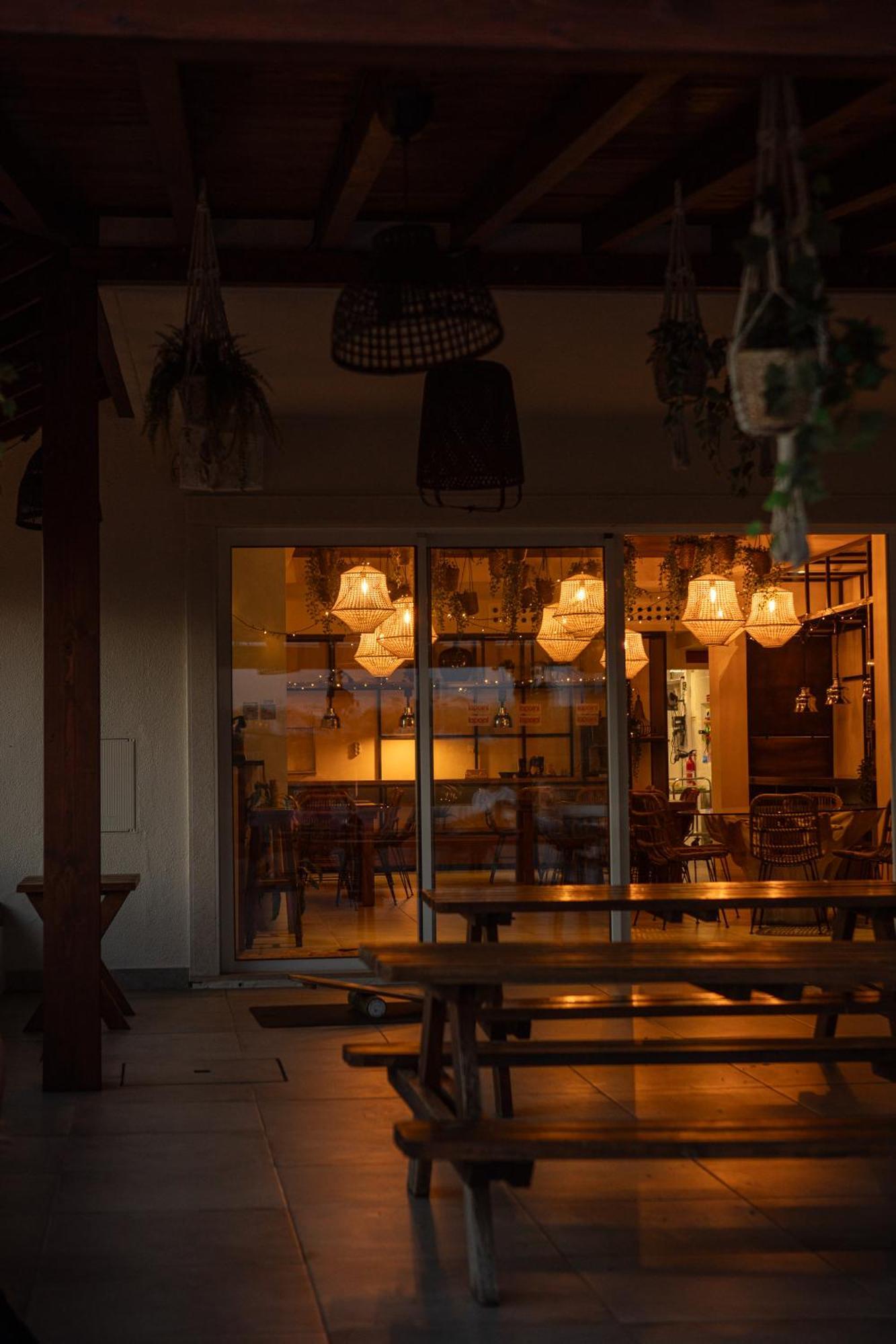 Hostel Lapoint Surf Camp Ericeira Exterior foto